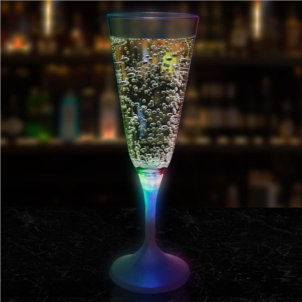 https://api.windycitynovelties.com/Data/Media/Catalog/600/fbbb21fe-88d3-4cb8-a034-052e2a3973c1lit878ea-led-champagne-glass-white-stem-bar-2018.jpg